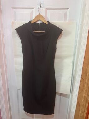 Badgley Mischka Black Cap-Sleeve Midi Sheath Dress